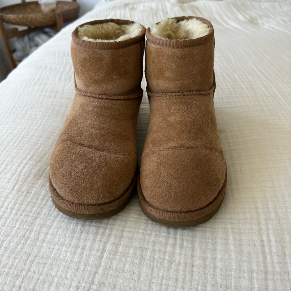 UGG Classic Mini (NOT ULTRA) in Chestnut. Worn, in great condition.